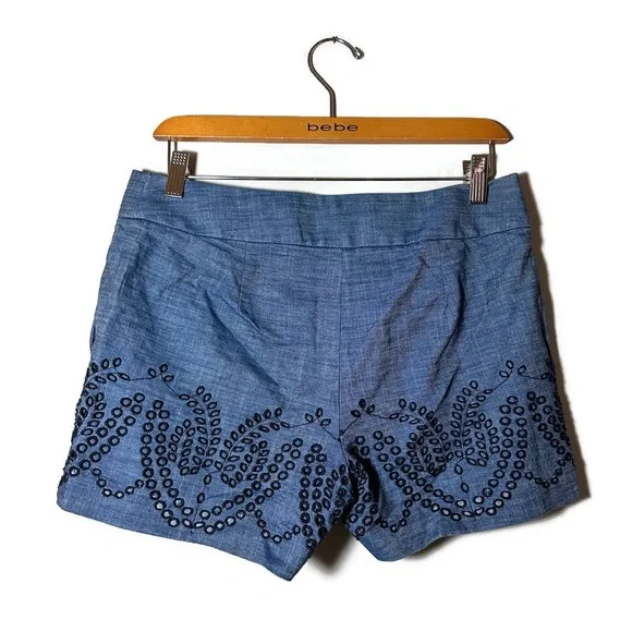 Loft The Riviera Denim Blue Eyelet Embroidered Women’s Shorts Size 2 - Picture 2 of 7